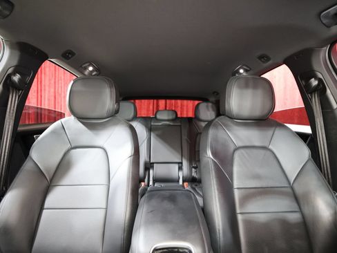Used 2020 Porsche Cayenne AWD/4WD image 24