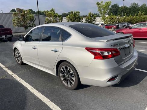 Used 2018 Nissan Sentra SR w/ Technology Package FWD image 7
