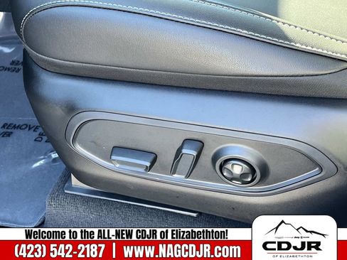 New 2025 Jeep Grand Cherokee L Limited image 24