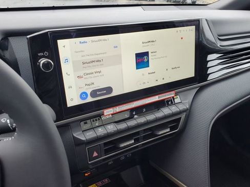 New 2026 Toyota Camry Hybrid image 25