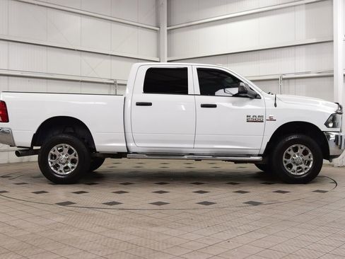 Used 2017 RAM 2500 Tradesman w/ Chrome Appearance Group AWD/4WD image 9