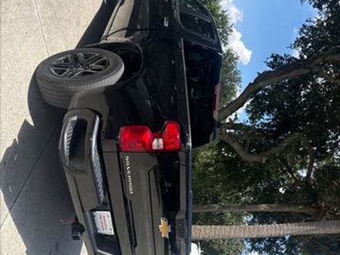Used 2022 Chevrolet Silverado 1500 Custom RWD image 9