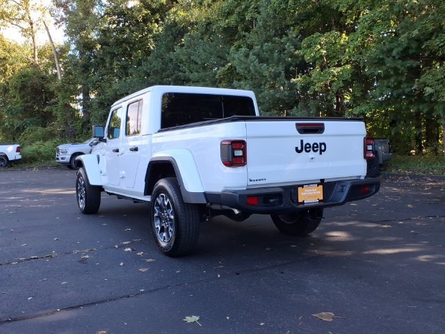 Certified 2025 Jeep Gladiator Sport w/ Premium Package AWD/4WD image 6