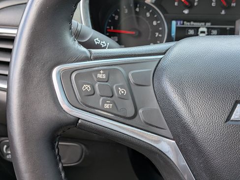 Used 2018 Chevrolet Equinox LT FWD image 26