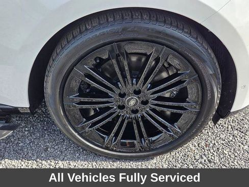 Used 2024 Land Rover Range Rover Autobiography image 29