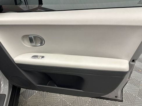 Used 2024 Hyundai Ioniq 5 SEL RWD image 15