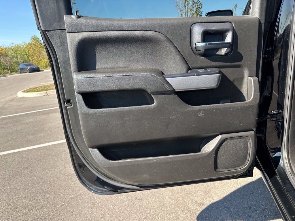 Used 2018 Chevrolet Silverado 1500 LT w/ All Star Edition AWD/4WD image 17