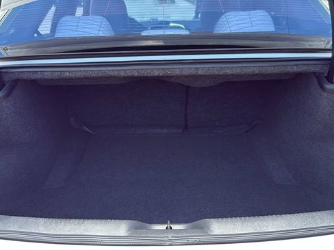 Used 2018 Chrysler 300 Touring L RWD image 13