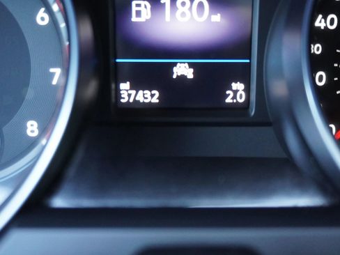 Used 2021 Volkswagen Atlas Cross Sport SE FWD image 20