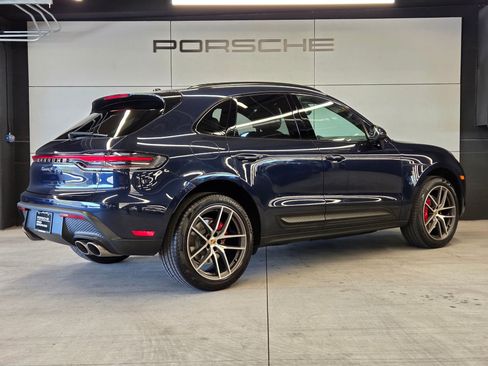 Certified 2022 Porsche Macan S w/ Premium Package Plus AWD/4WD image 6