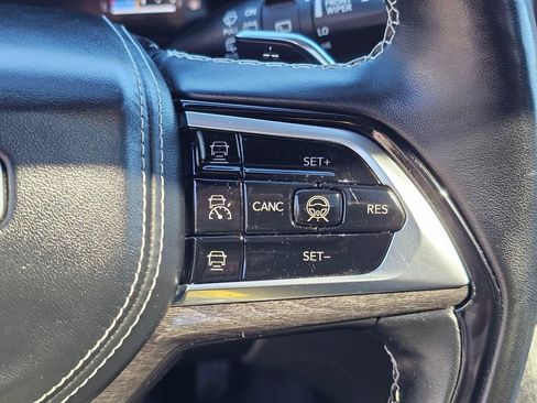 Used 2022 Jeep Grand Cherokee L Overland w/ Advanced Protech Group III AWD/4WD image 33