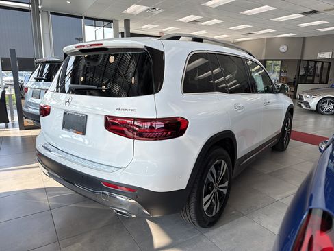 Used 2026 Mercedes-Benz GLB 250 4MATIC image 6