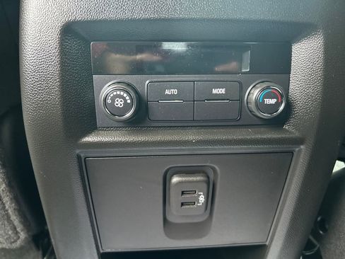 Certified 2023 Chevrolet Traverse LT image 20