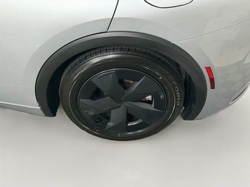 Used 2026 Toyota Prius LE FWD image 11