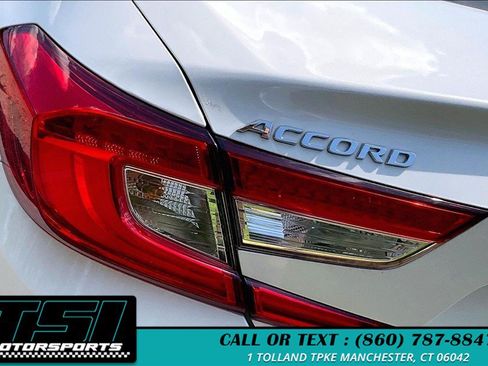 Used 2018 Honda Accord EX image 29