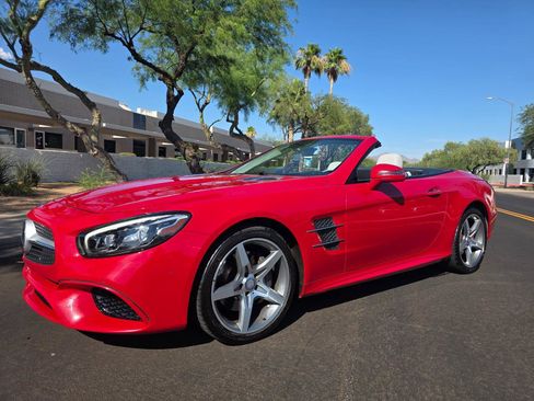 Used 2017 Mercedes-Benz SL 550 w/ Driver Assistance Package image 3