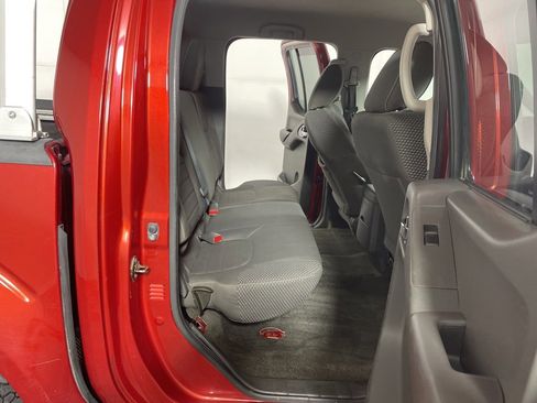 Used 2015 Nissan Frontier PRO-4X image 27