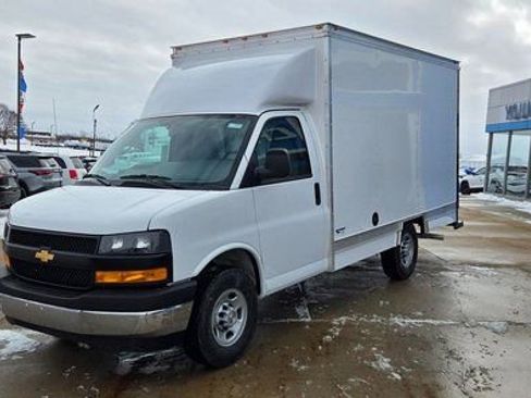 New 2026 Chevrolet Express 3500 w/ Power Convenience Package image 3