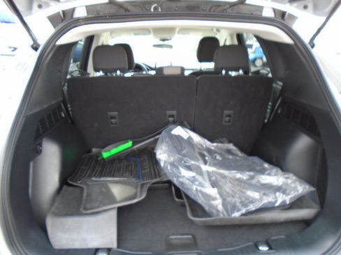 Used 2022 Ford Escape SE image 9