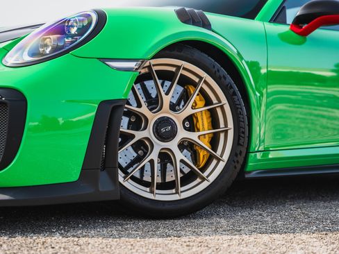 Used 2018 Porsche 911 GT2 RS RWD image 5