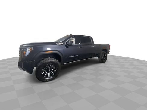 Used 2025 GMC Sierra 3500 Denali w/ Denali Reserve Package image 4