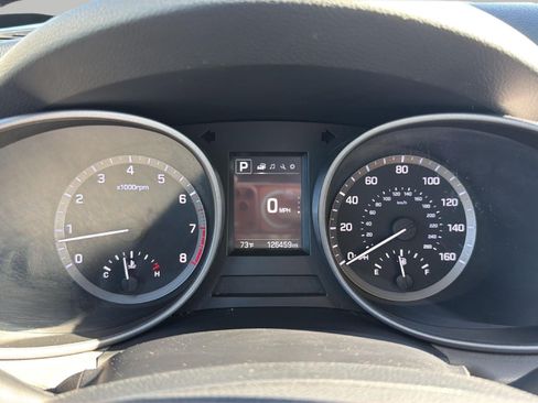 Used 2017 Hyundai Santa Fe Sport FWD image 15