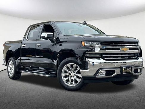 Used 2019 Chevrolet Silverado 1500 LTZ w/ LTZ Premium Package image 2