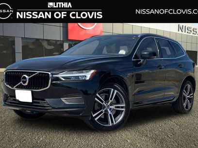Used 2019 Volvo XC60 T6 Momentum w/ Multimedia Package