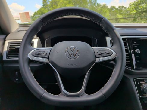 Used 2023 Volkswagen Atlas SE FWD image 19