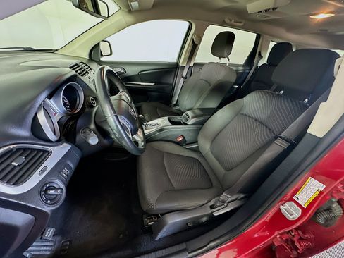 Used 2019 Dodge Journey SE w/ Premium Group FWD image 13