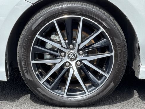 Used 2023 Toyota Camry SE FWD image 12