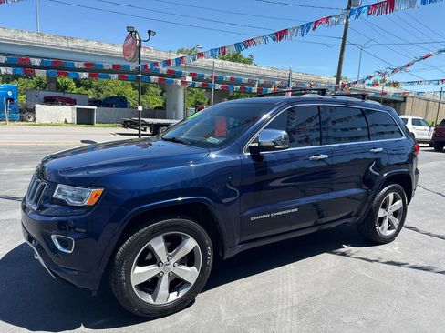 Used 2014 Jeep Grand Cherokee Overland w/ Advanced Technology Group AWD/4WD image 8