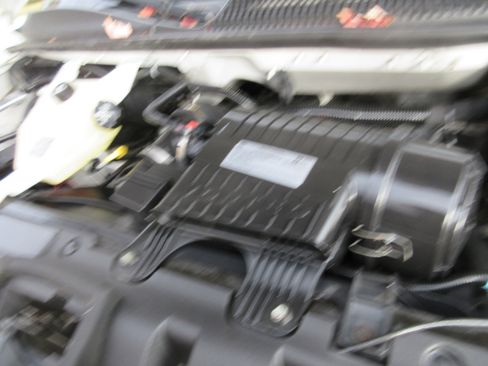 Used 2018 Chevrolet Express 3500 w/ Driver Convenience Package image 36