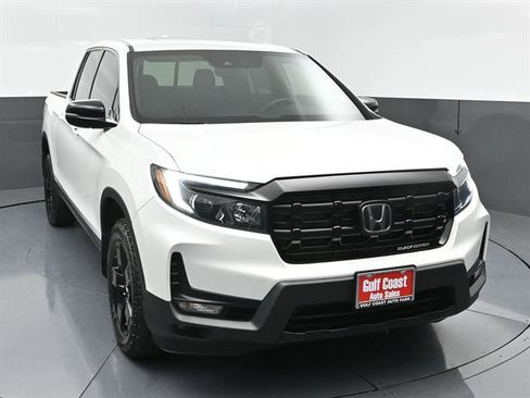 Used 2025 Honda Ridgeline Black Edition image 3