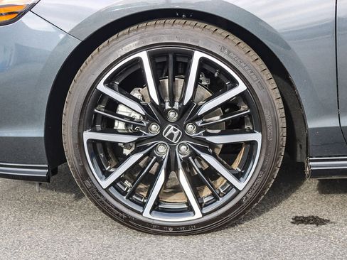 Used 2025 Honda Accord Touring image 11