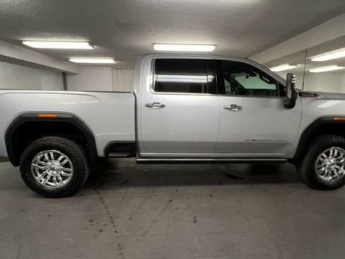 Used 2023 GMC Sierra 2500 Denali w/ Denali Ultimate Package AWD/4WD image 9