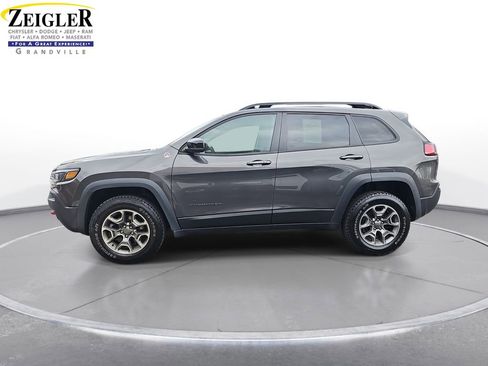 Certified 2022 Jeep Cherokee Trailhawk w/ Sound & Nav Group AWD/4WD image 8