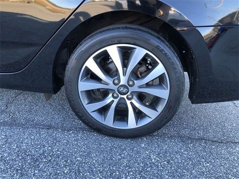 Used 2017 Hyundai Accent Value Edition image 36