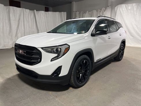 Used 2020 GMC Terrain SLT w/ Elevation Edition FWD image 3
