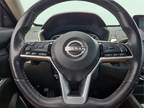 Used 2024 Nissan Altima 2.5 SR FWD image 19