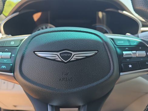 Used 2025 Genesis G70 2.5T AWD/4WD image 17