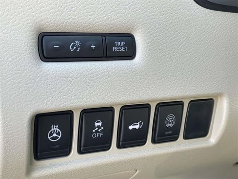 Used 2024 Nissan Murano SL image 30