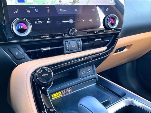 Used 2025 Lexus NX 350 AWD w/ Accessory Package (Z2) image 35