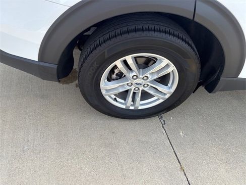 Used 2023 Ford Explorer XLT image 56