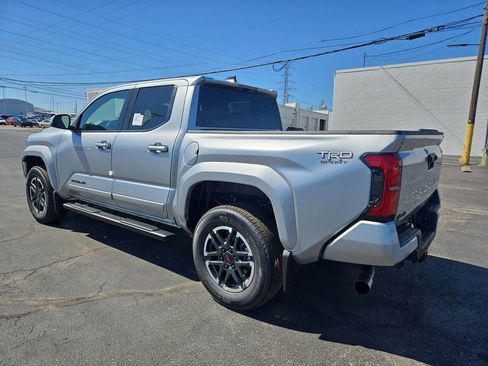 New 2026 Toyota Tacoma TRD Sport AWD/4WD image 3