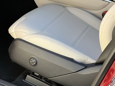 New 2026 Mercedes-Benz GLC 300 4MATIC image 12