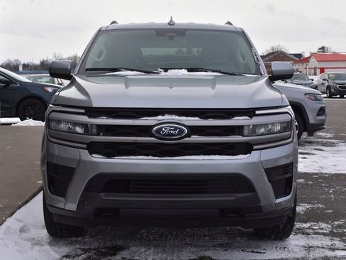 Used 2023 Ford Expedition Max XLT image 7