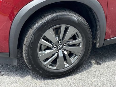 Used 2024 Nissan Pathfinder SV FWD image 7