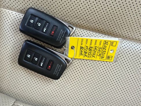 Used 2017 Lexus RX 450h AWD image 32