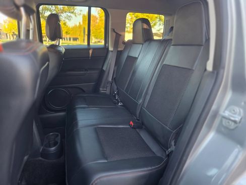 Used 2017 Jeep Patriot 75th Anniversary w/ Power Value Group FWD image 9